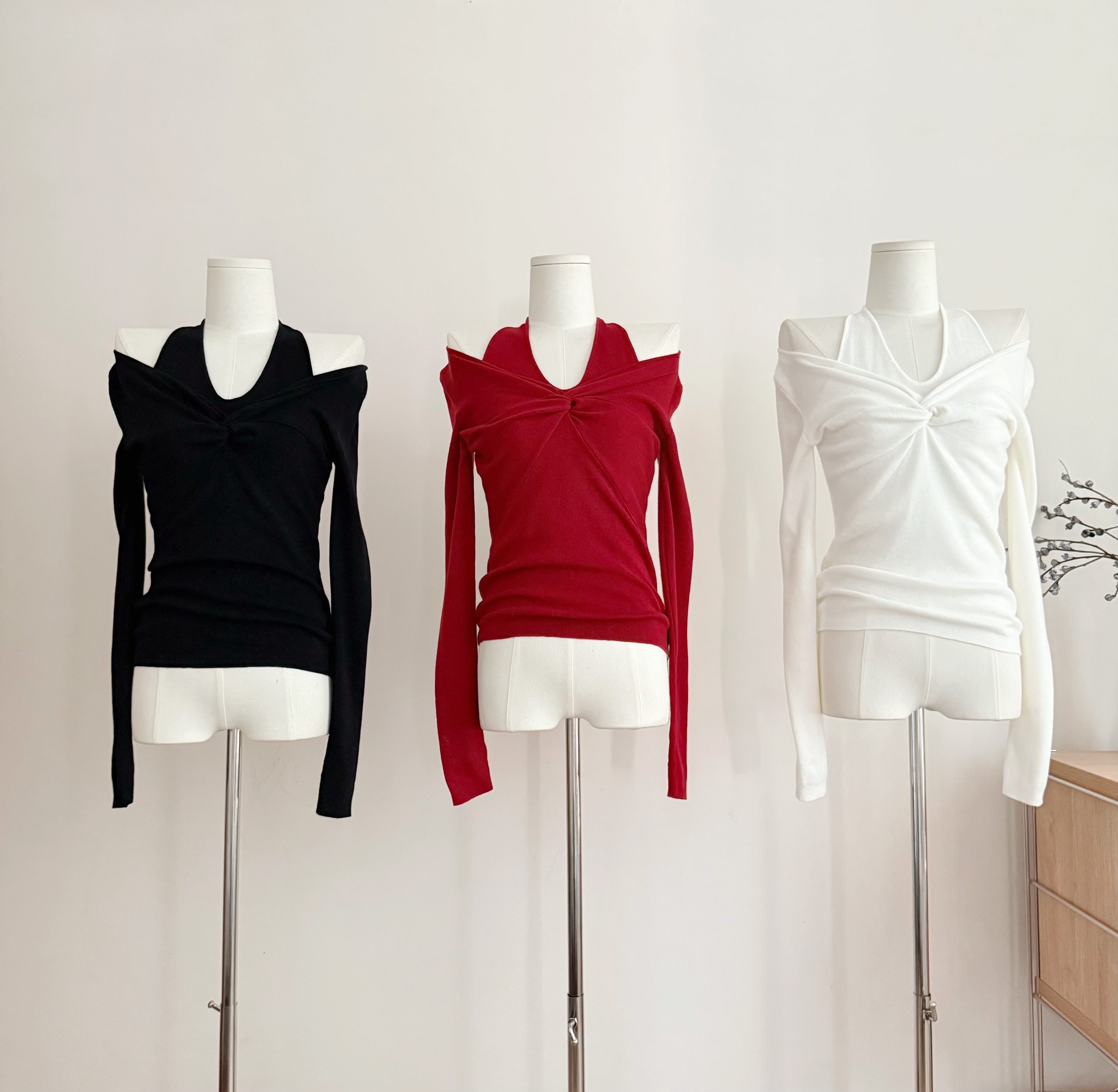 French Style Two-Way Wool Knit Halter Top with Layered Look