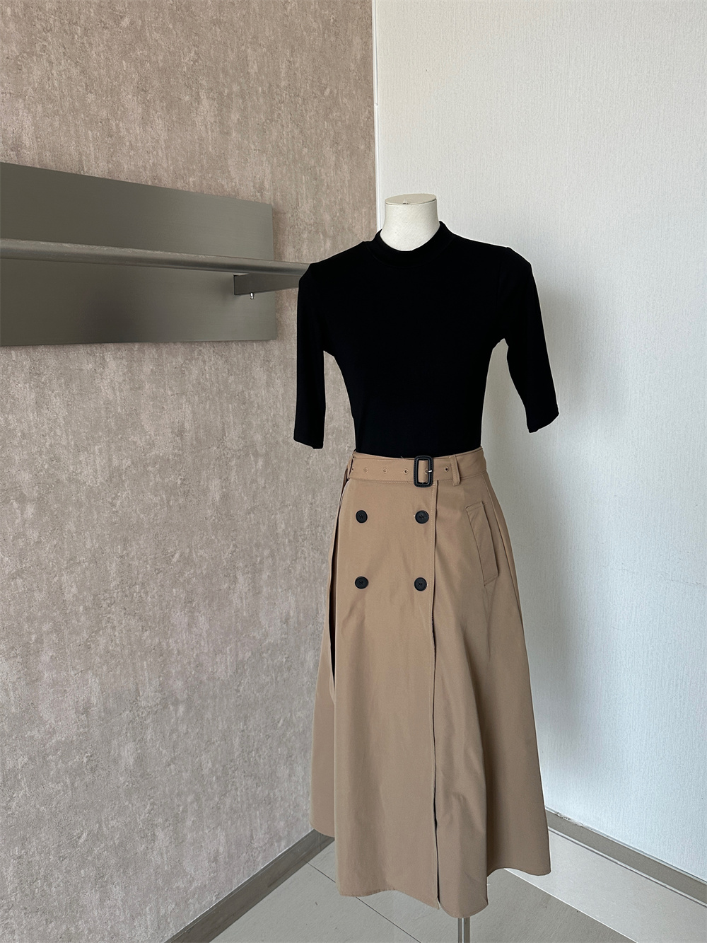 high-neck-half-sleeve-top-and-button-skirt-two-piece-set-slim-fit-versatile-autumn-outfit_1
