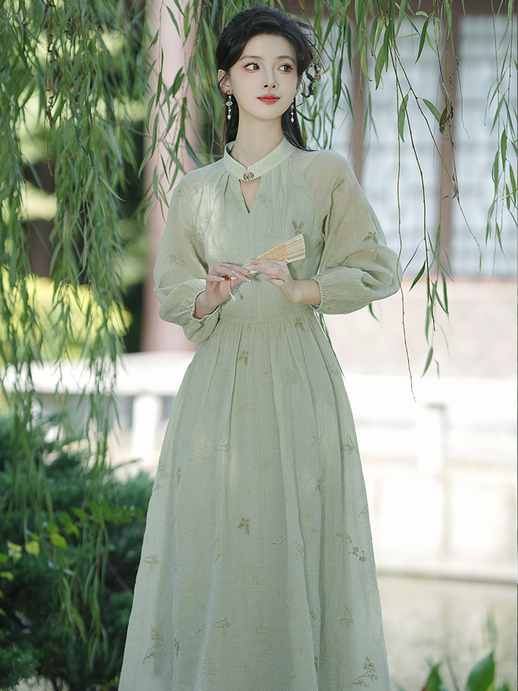New Chinese Style Knitted Embroidered Qipao Dress for Women