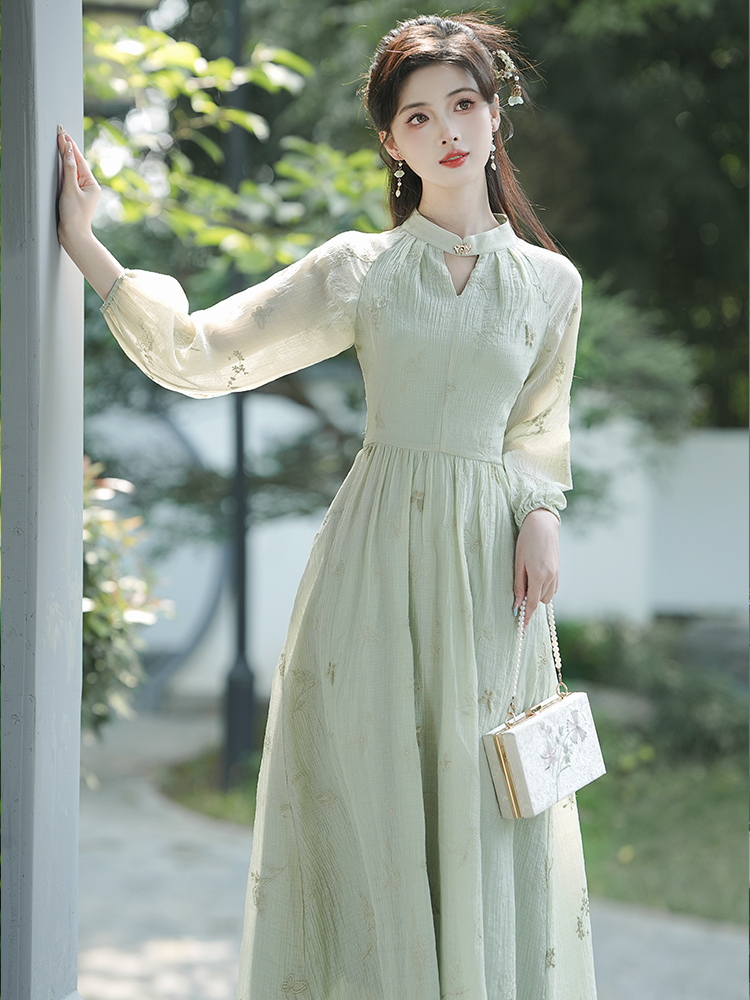 new-chinese-style-knitted-embroidered-qipao-dress-for-women_1